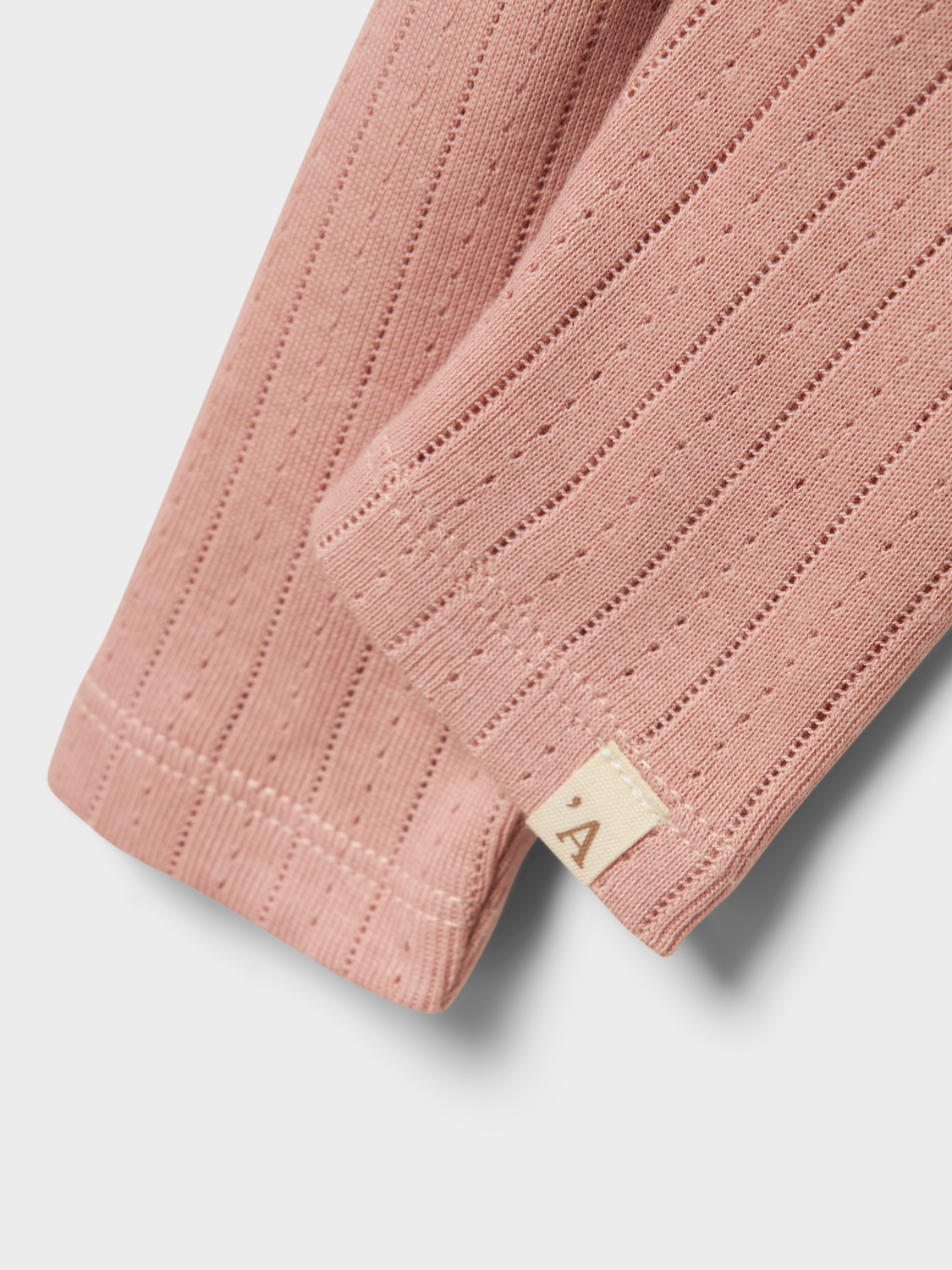 model_shot-front_full